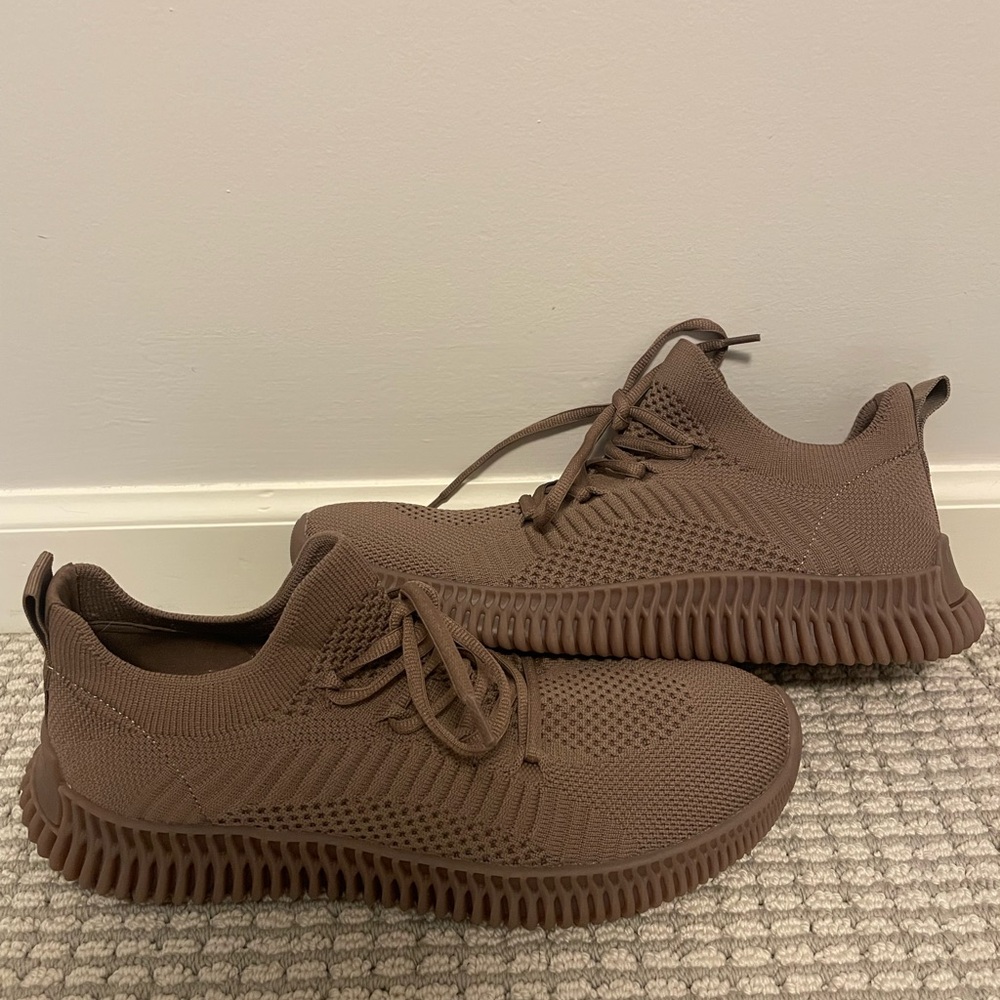 Aldo Gilgai Jogger Sneaker Brown Size 8